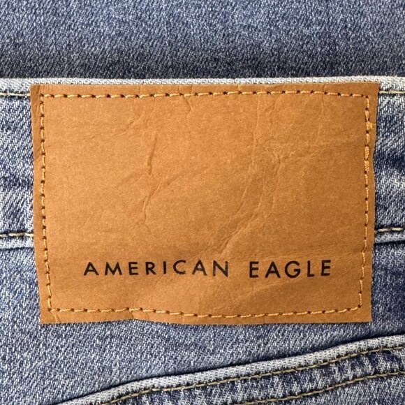 American Eagle Jeans Mens 32x30 Blue Classic Bootcut Airflex Medium Wash Denim - Picture 3 of 14
